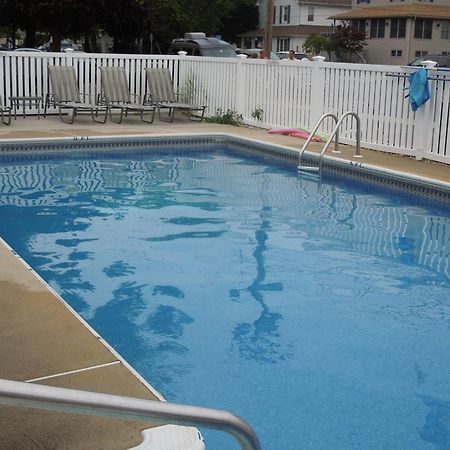 Pelican Point Motel 波因特普莱森特海滩 外观 照片